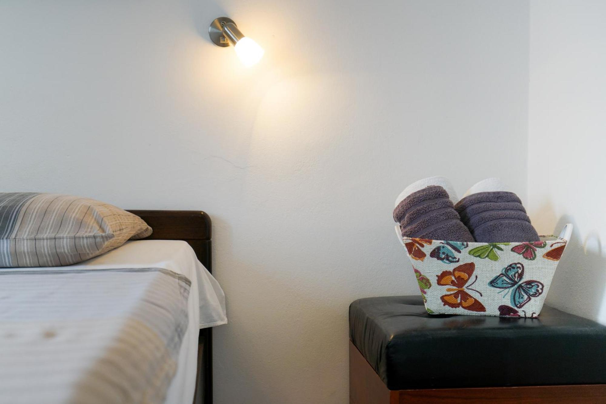 Apartments Osljak Preko Esterno foto